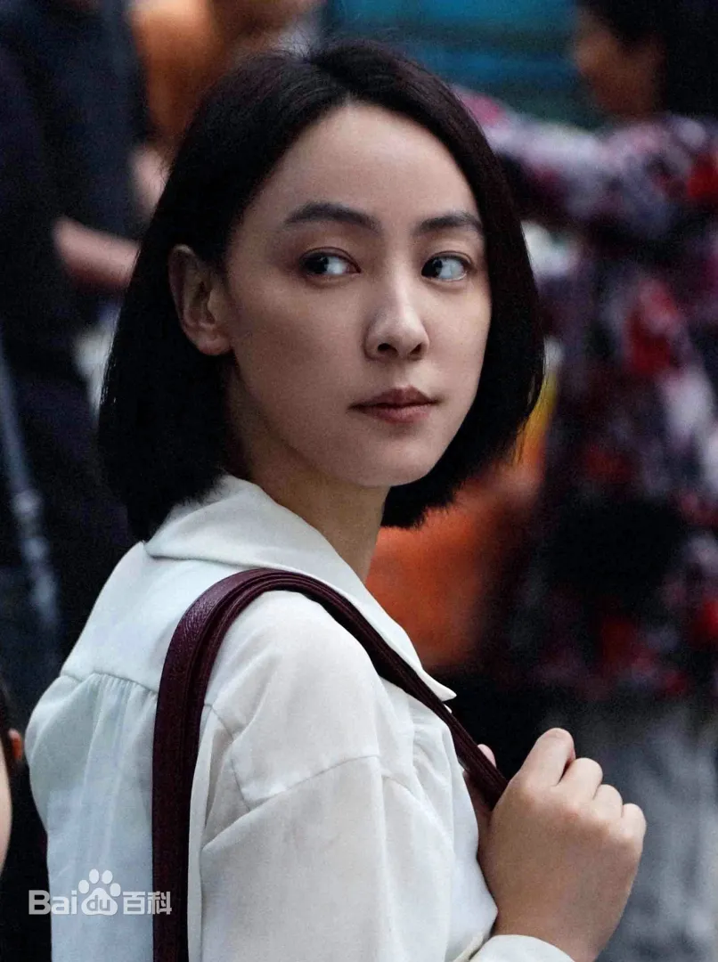 大陸電影《無價之寶》:劇情簡介&人物介紹;本片由張譯、潘斌龍、周依然、程曦領銜主演,講述兩個退休工人本意追討債款,卻最終收養欠債人女兒的故事,本片翻拍自成東鎰、河智苑、金熙元、朴昭怡主演的韓國電影《無價之保》,定於2023年11月10日在中國大陸上映。 - 第7張圖 大陸電影《無價之寶》:劇情簡介&人物介紹;本片由張譯、潘斌龍、周依然、程曦領銜主演,講述兩個退休工人本意追討債款,卻最終收養欠債人女兒的故事,本片翻拍自成東鎰、河智苑、金熙元、朴昭怡主演的韓國電影《無價之保》,定於2023年11月10日在中國大陸上映。