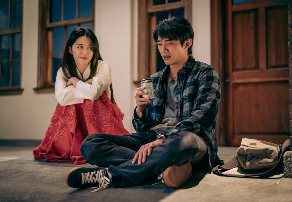 《啵me之我的青春住了鬼》集結邵雨薇、初孟軒與鄭人碩等實力派卡司,一起尋找耳聞不見的真愛 - 第9張圖 《啵me之我的青春住了鬼》集結邵雨薇、初孟軒與鄭人碩等實力派卡司,一起尋找耳聞不見的真愛