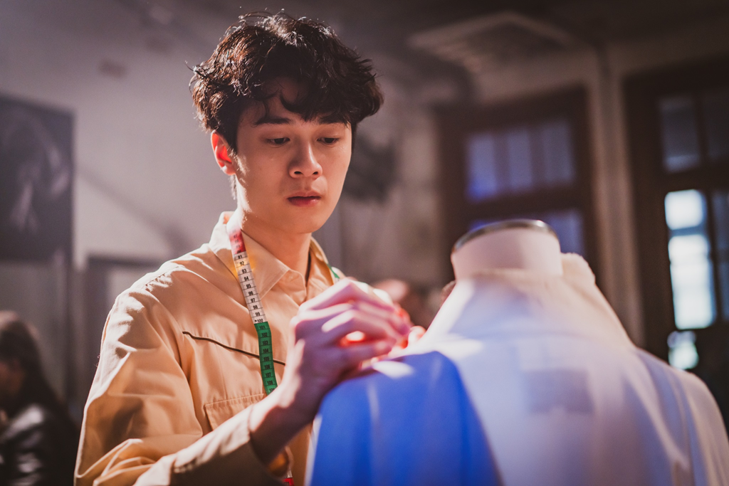 《啵me之我的青春住了鬼》集結邵雨薇、初孟軒與鄭人碩等實力派卡司,一起尋找耳聞不見的真愛 - 第15張圖 《啵me之我的青春住了鬼》集結邵雨薇、初孟軒與鄭人碩等實力派卡司,一起尋找耳聞不見的真愛